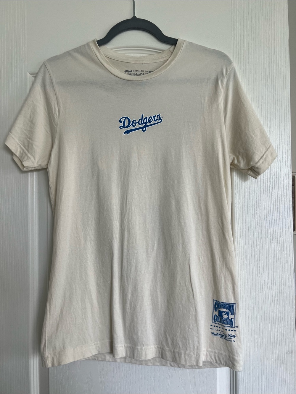 Mitchell & Ness Cream Tee with Navy Logo Print